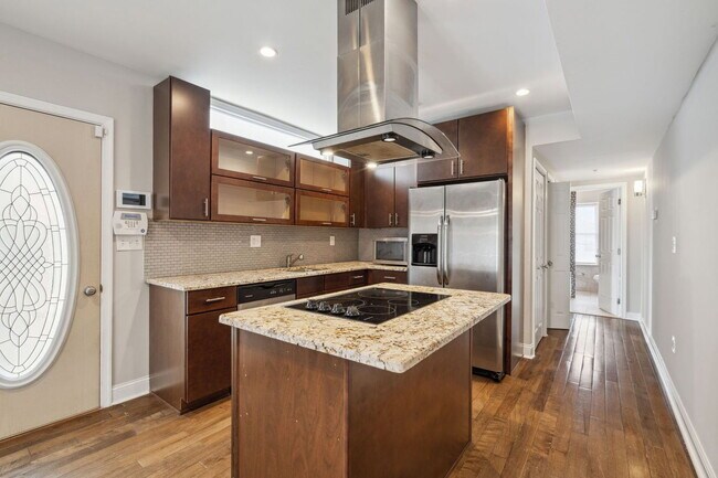Building Photo - 764 S 23rd St