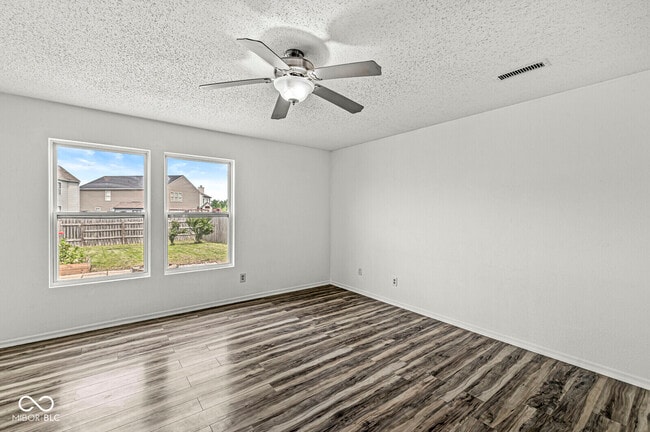 Building Photo - 7928 States Bend Dr