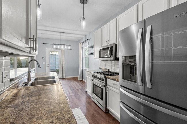 Building Photo - 6140 Ashtead Dr