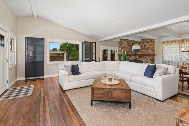 Building Photo - 246 Copper Ave