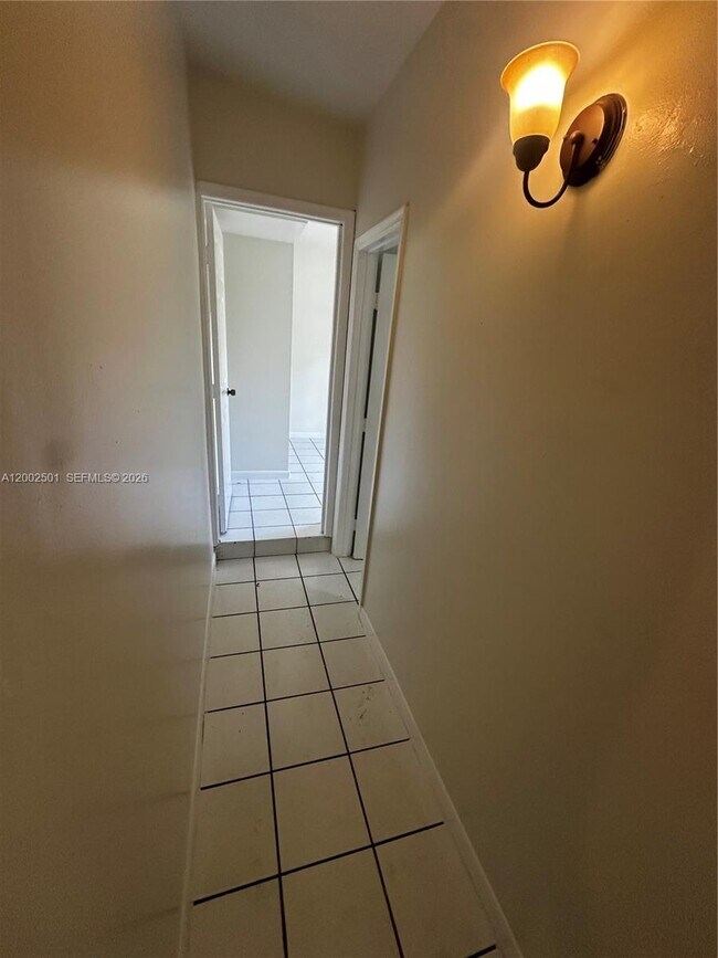 Building Photo - 821 SW 2nd St