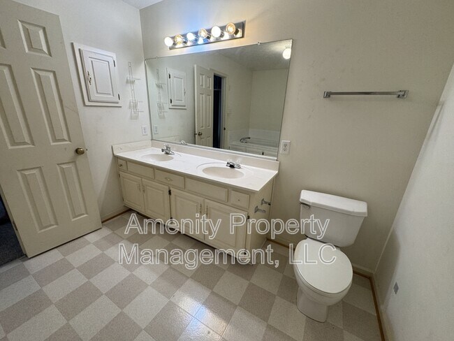 Building Photo - 200 Maryfield Ct