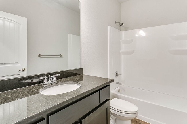 Building Photo - ? 1/2 Off First Month’s Rent! ?