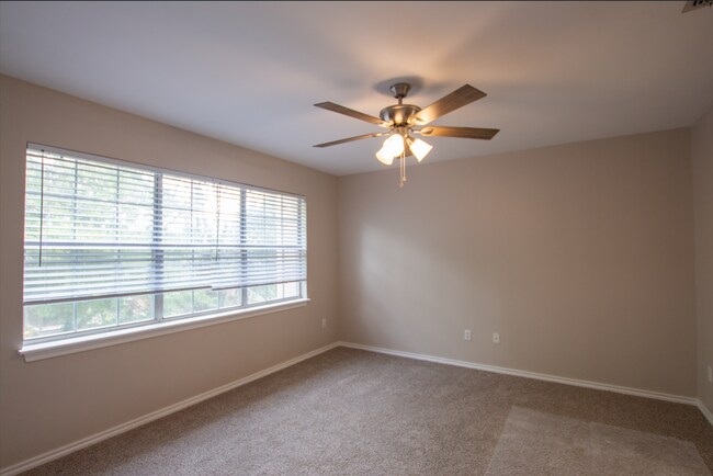 Building Photo - 5716 Bostick Dr
