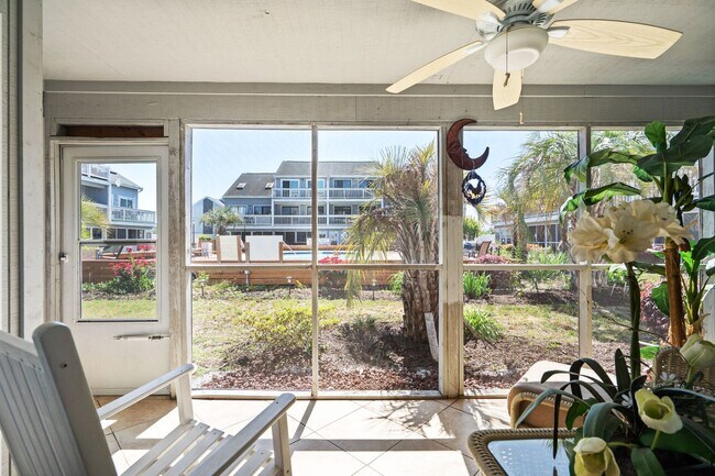 Building Photo - 3700 Golf Colony Ln