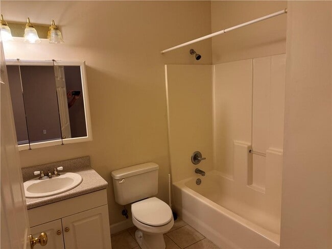 Building Photo - 360 Moss Creek Ln