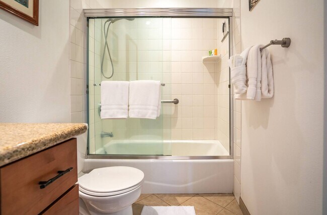 Building Photo - Fully Furnished, 1 Bed/1 Bath, Kihei Bay Vista with Pool