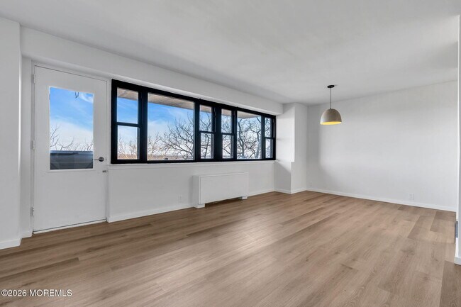 Building Photo - 10 Ocean Blvd