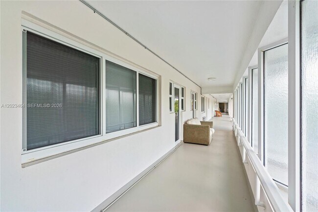 Building Photo - 10190 Collins Ave