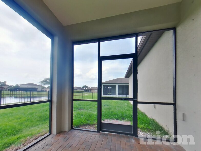 Building Photo - 6133 100th Ave E