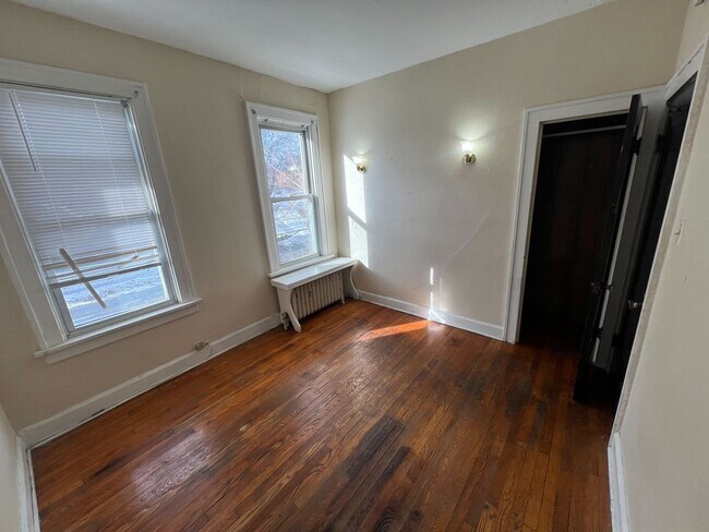 Building Photo - 67 S Main Ave