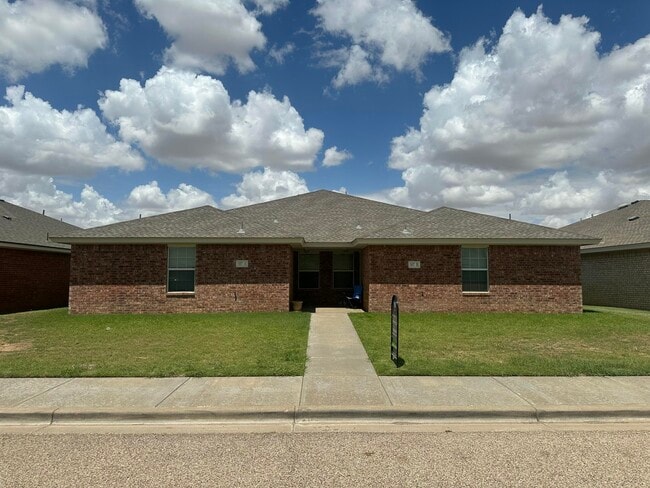 Primary Photo - 507 N Clinton Ave