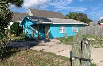 Building Photo - 8424 Elizabeth Ave