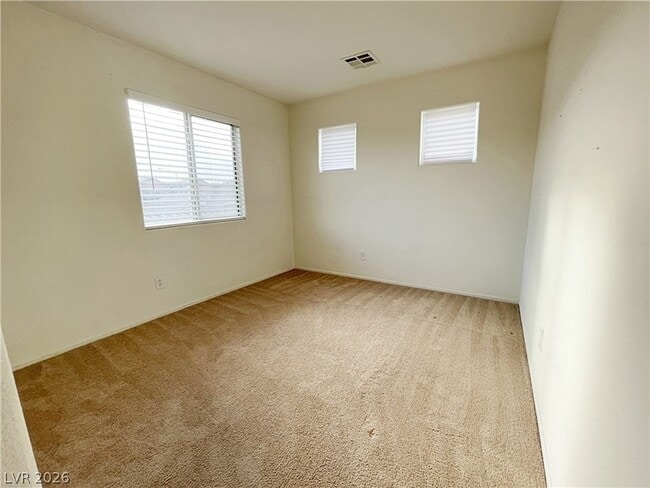 Building Photo - 2825 Woodland Park Ave