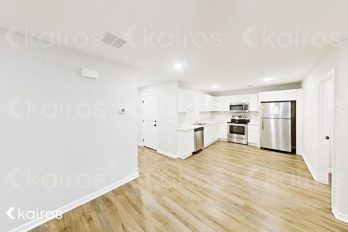 Building Photo - 10 Bungalow Cir