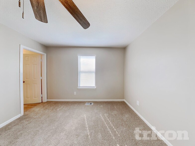 Building Photo - 531 Griffith Dr