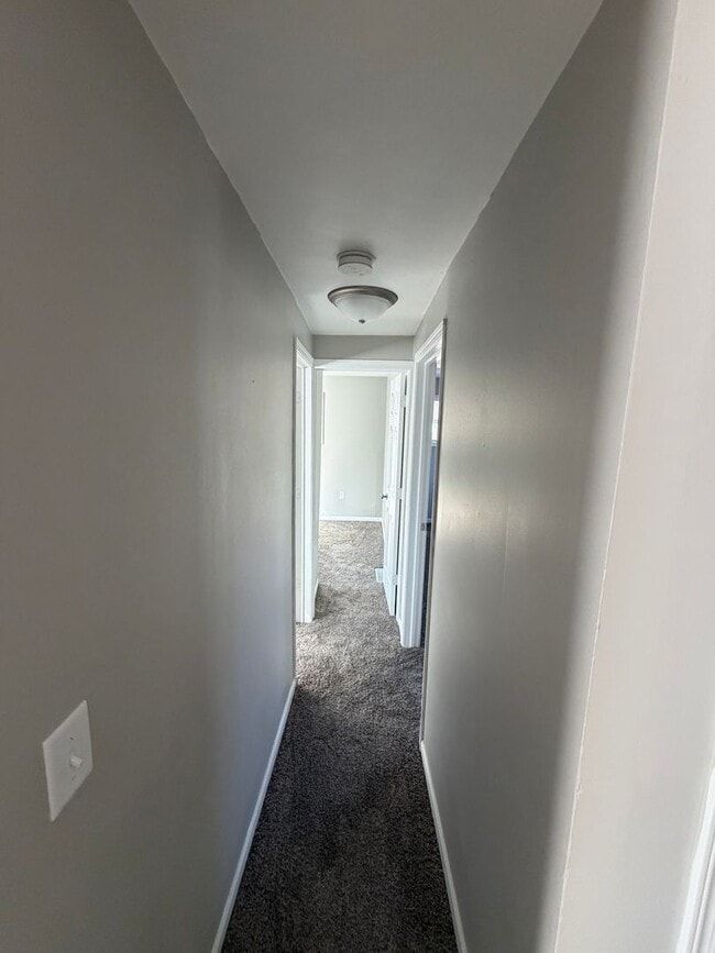 Building Photo - Section 8 Approved | Charming 3 Bed / 1 Bath Home in Lansing