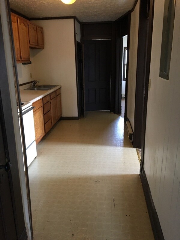 Building Photo - 813 N 14th St