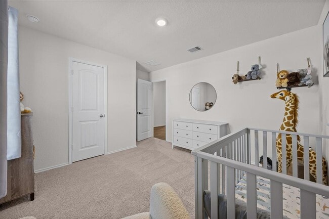Building Photo - 325 Granary Dr