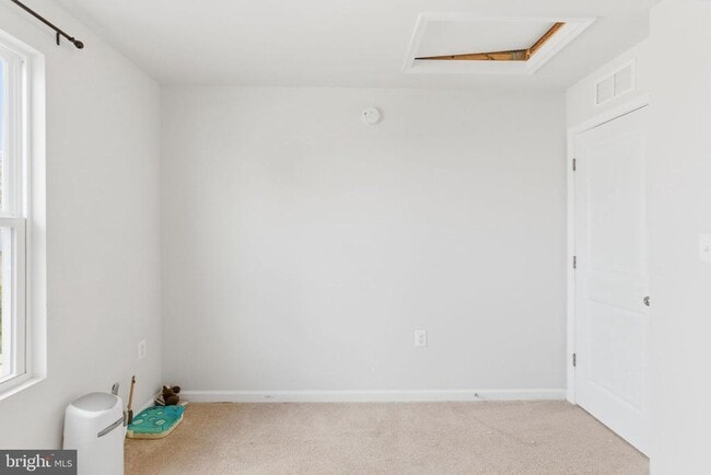 Building Photo - 66 National St