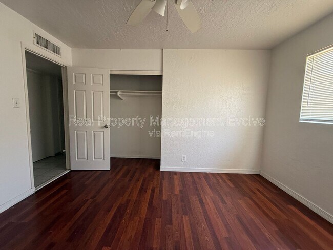 Building Photo - 4021 W Berridge Ln