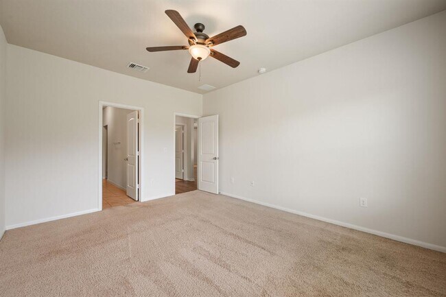 Building Photo - 2033 Mottey St