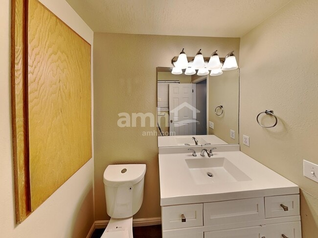 Building Photo - 5052 W Wormwood Dr