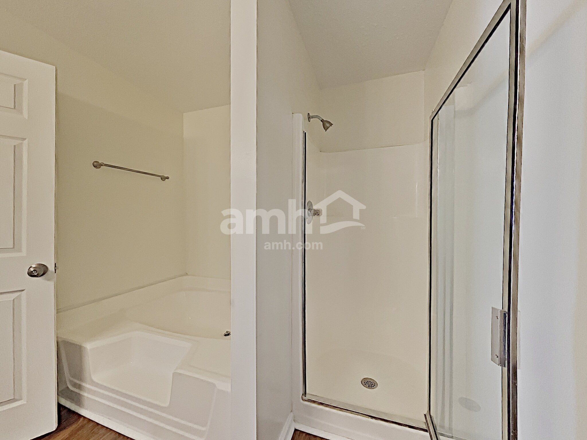 Building Photo - 2148 Spring Hill Cir