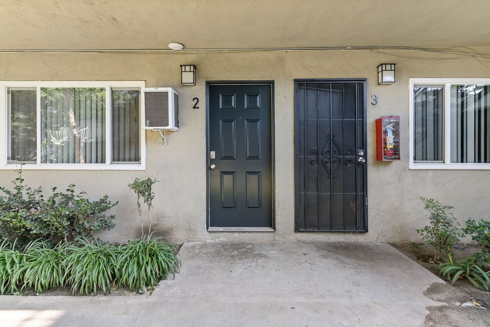 Building Photo - 113 S Lillie Ave