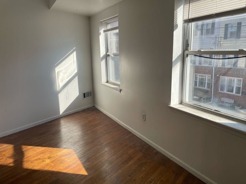 Building Photo - 928 E Passyunk Ave