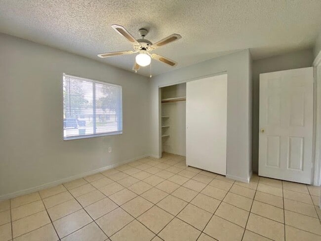 Building Photo - 4504-4506 Ballentine Ct
