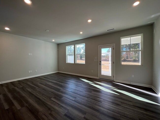 Building Photo - Newly Built 3BD, 2.5BA Raleigh Townhome with Premier HOA Amenities