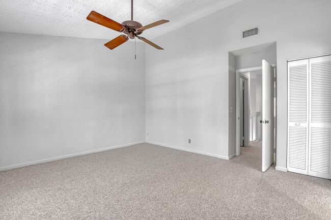 Building Photo - 604 Ocean Dunes Cir