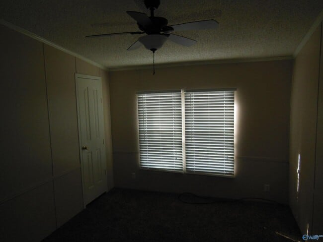 Building Photo - 411 Paint Rock Rd