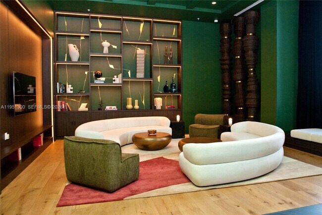 Building Photo - 11 NE 6th St