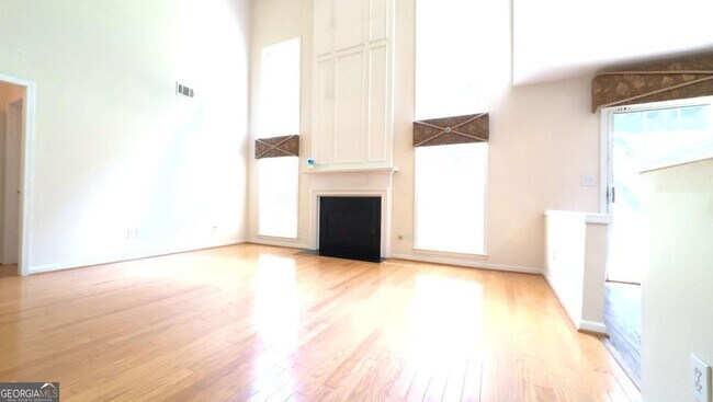 Building Photo - 135 Friars Head Dr NE