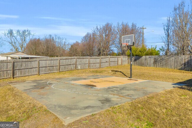 Building Photo - 816 Kaitlyn Dr