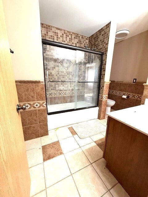 Building Photo - 406-1406 Alyssa St