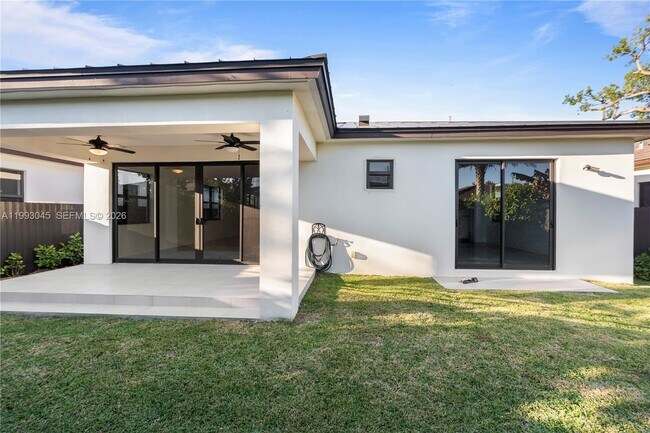 Building Photo - 8570 SW 198th St