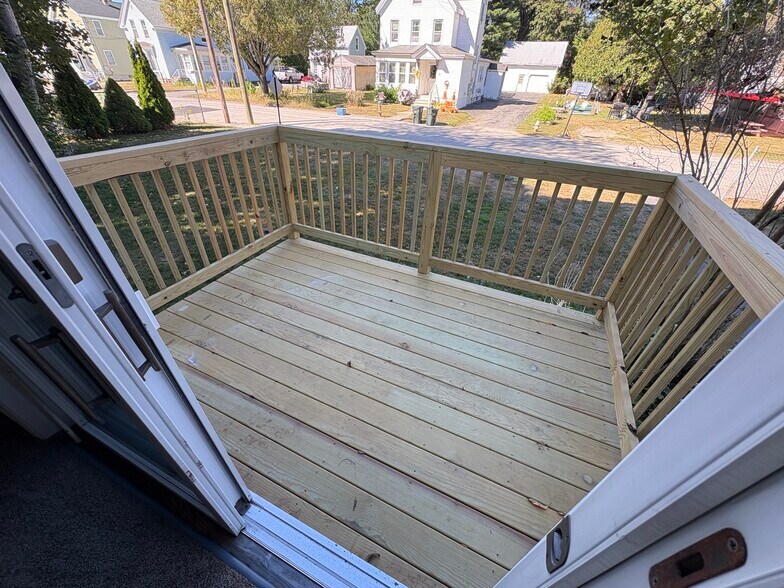 Building Photo - 66 E Valentine St