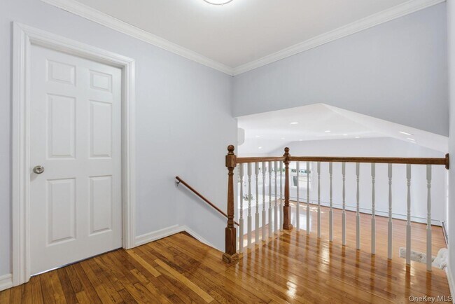 Building Photo - 1374 Prospect Ave