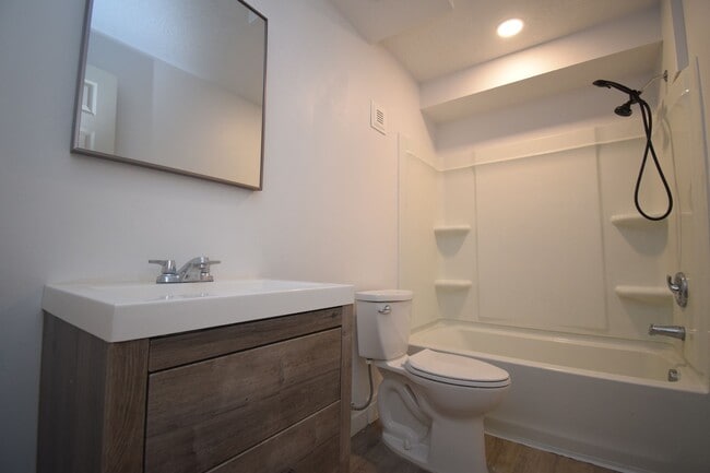 Building Photo - Beautiful 4 Bed Eagle Mountain Home, Near Parks & Lake!!