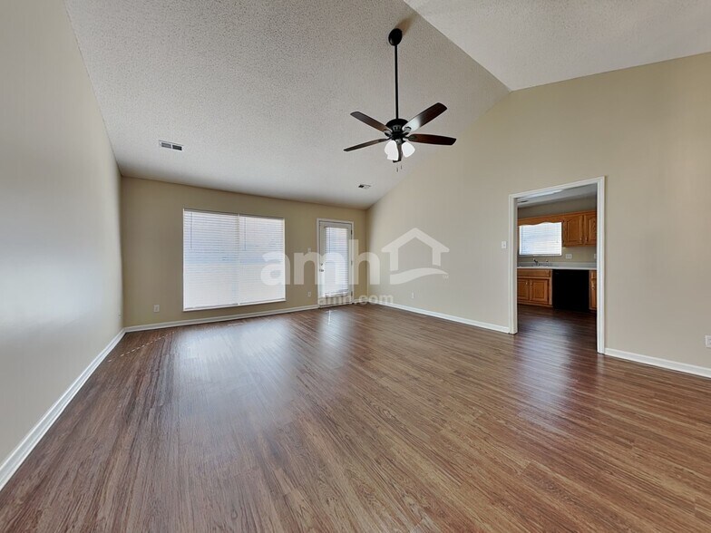 Building Photo - 2306 Sir Edward Ln