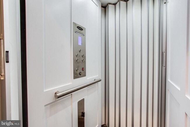 Building Photo - 7510 Sawyer Farm Wy