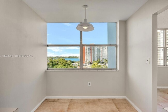 Building Photo - 1300 NE Miami Gardens Dr