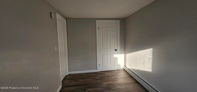 Building Photo - 333 Oak St