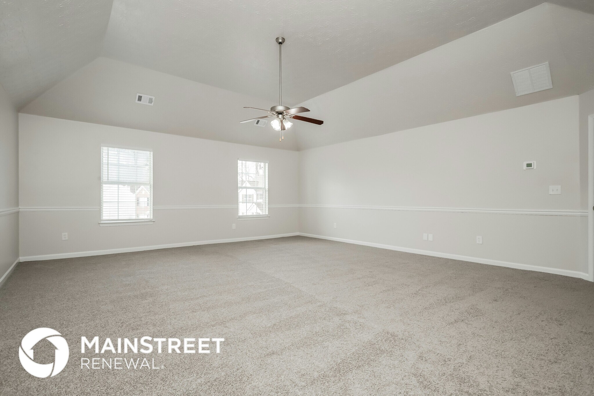 Building Photo - 6384 E Meyer Dr