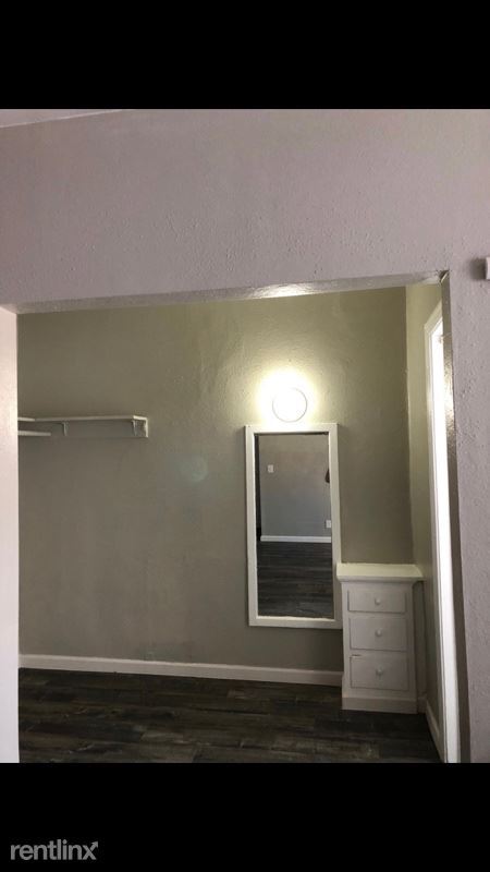 Building Photo - 688 Shatto Pl