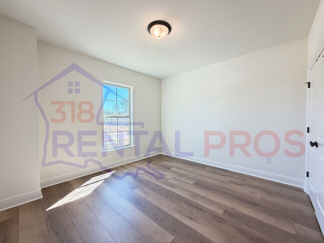 Building Photo - New Construction! 3 Bed 2 Bath in Country Club Estates!