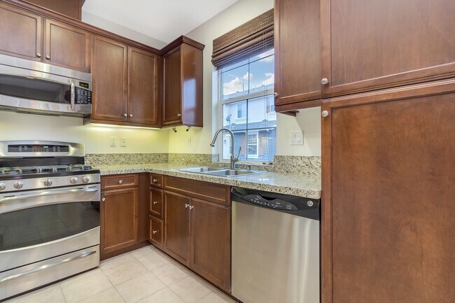 Building Photo - Live in Luxury: Fully Upgraded 2 Bedroom P...